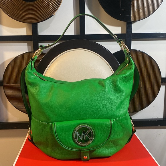 Beautiful Michael Kors bag used in good condition. - Picture 10 of 12